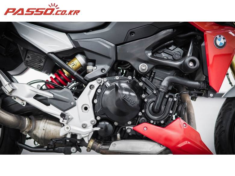 BMW F900R