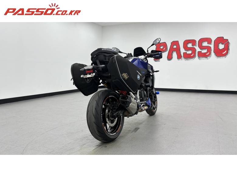 BMW F900R