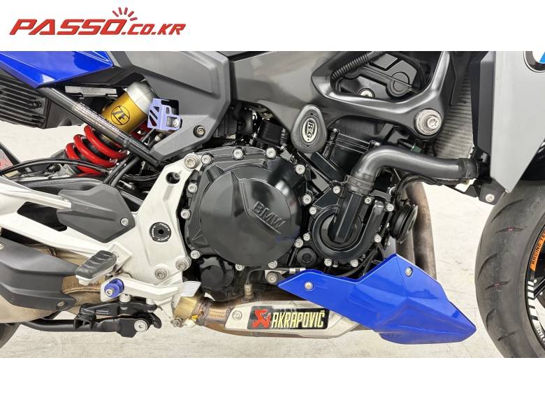 BMW F900R