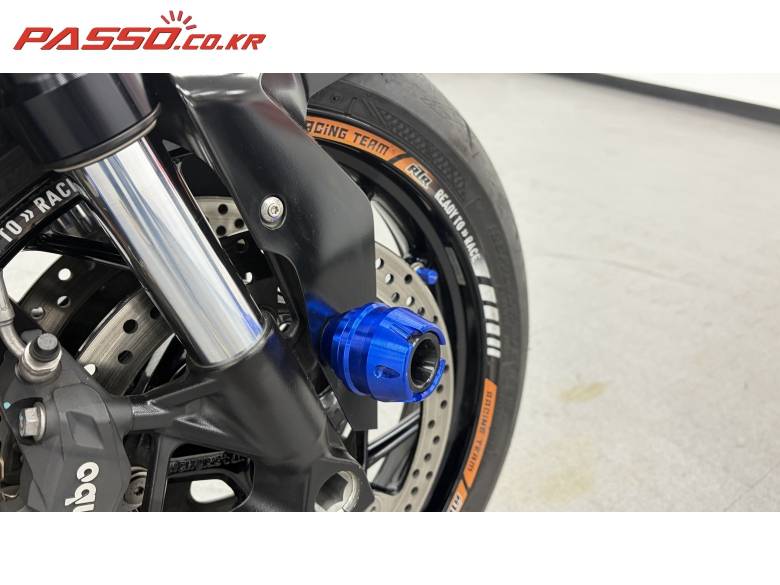BMW F900R