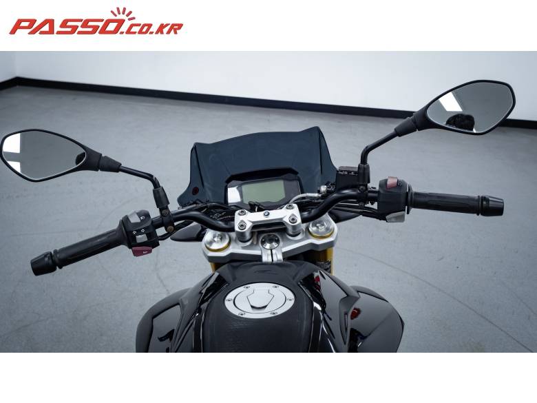 BMW G310R