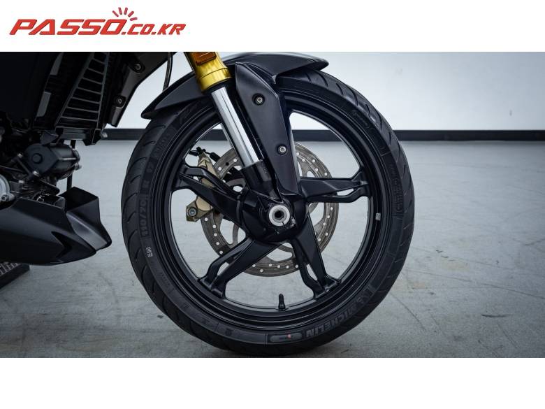 BMW G310R