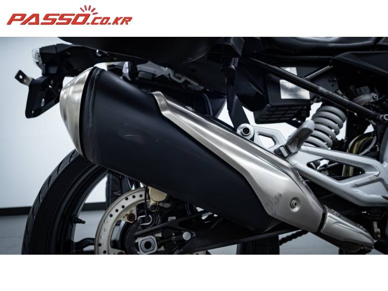 BMW G310R