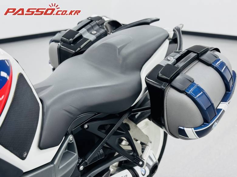 BMW K1300 R