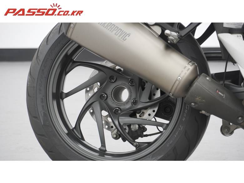 BMW K1300R