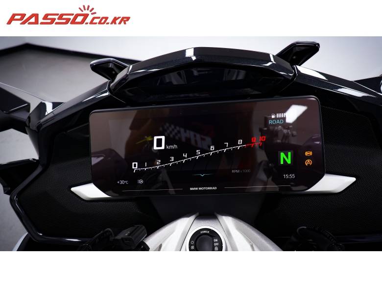 BMW K1600GTL