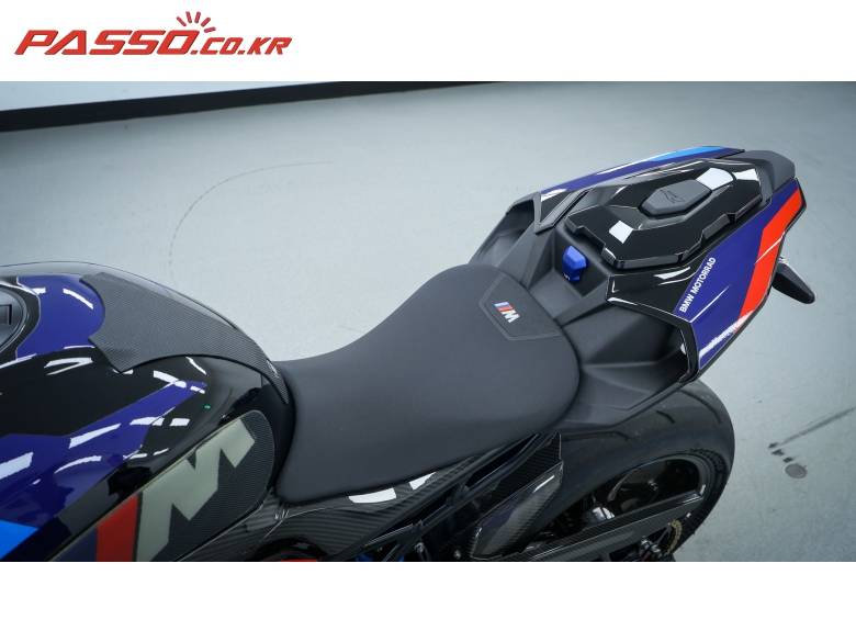 BMW M1000R 컴페티션