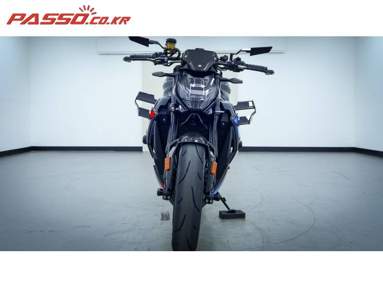 BMW M1000R 컴페티션