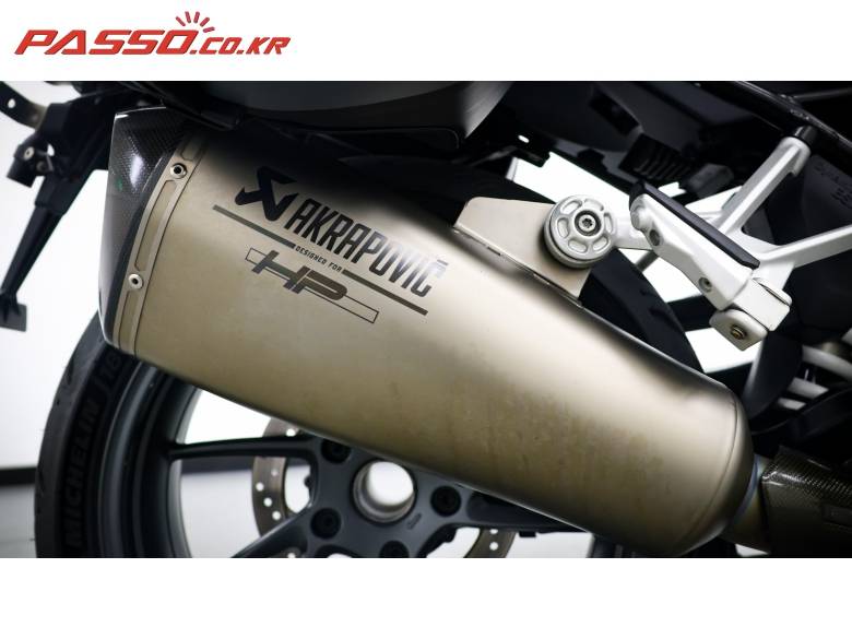 BMW R1200RS