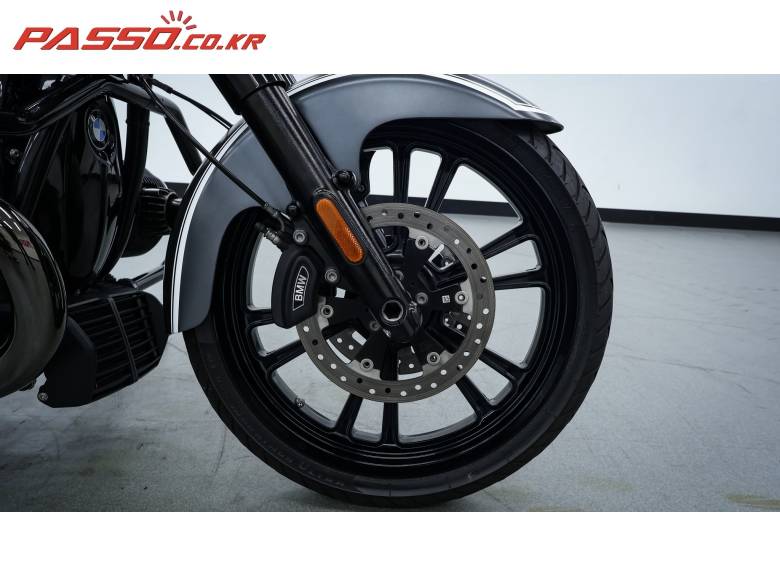 BMW R18