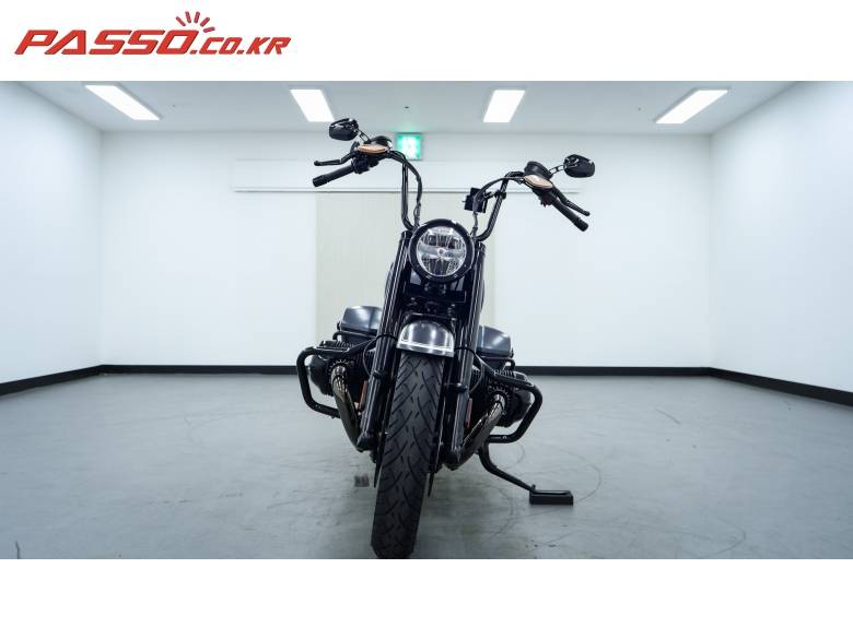 BMW R18