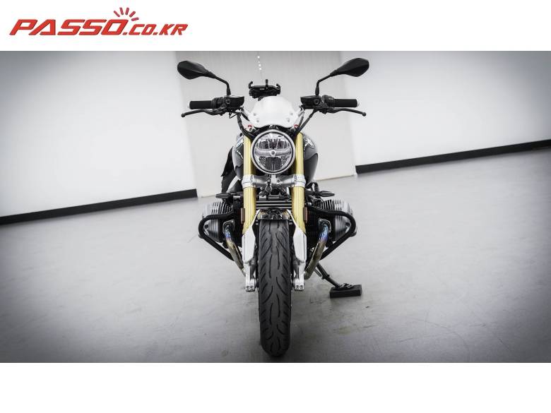 BMW R나인T