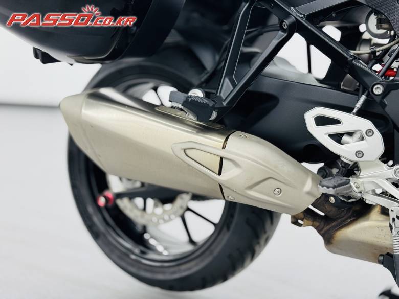 BMW S1000 XR