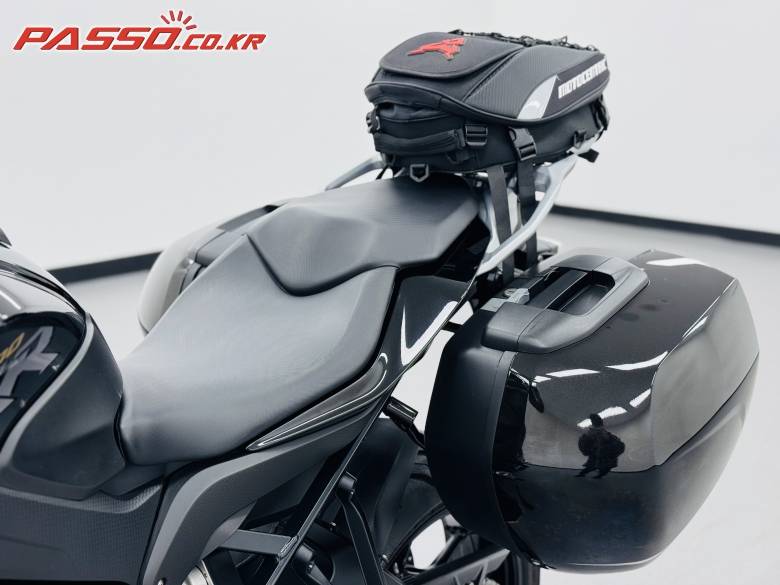 BMW S1000 XR