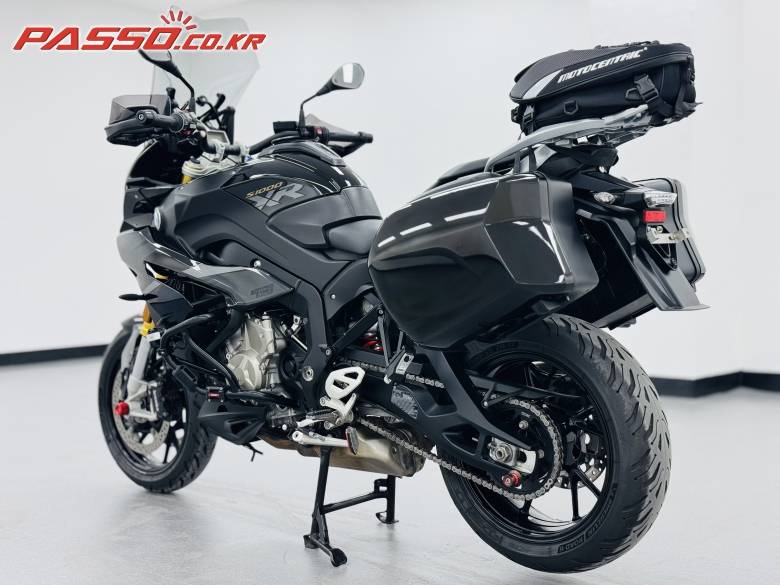 BMW S1000 XR