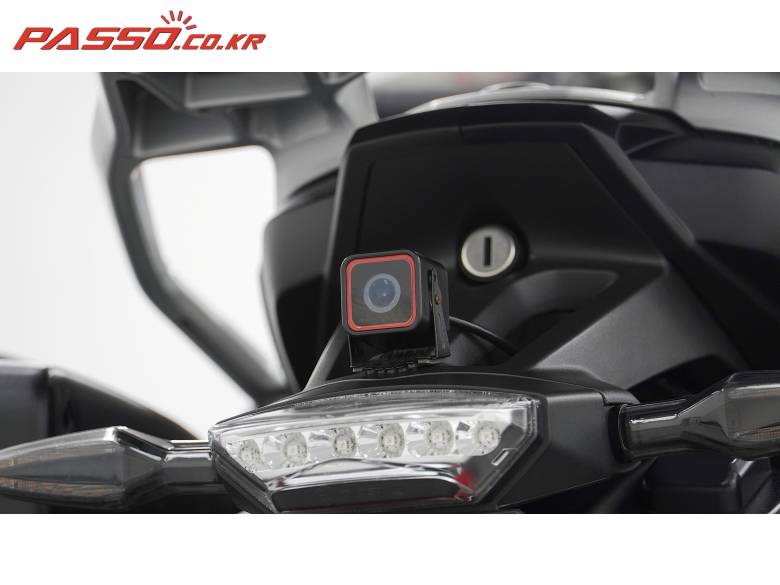 BMW S1000XR