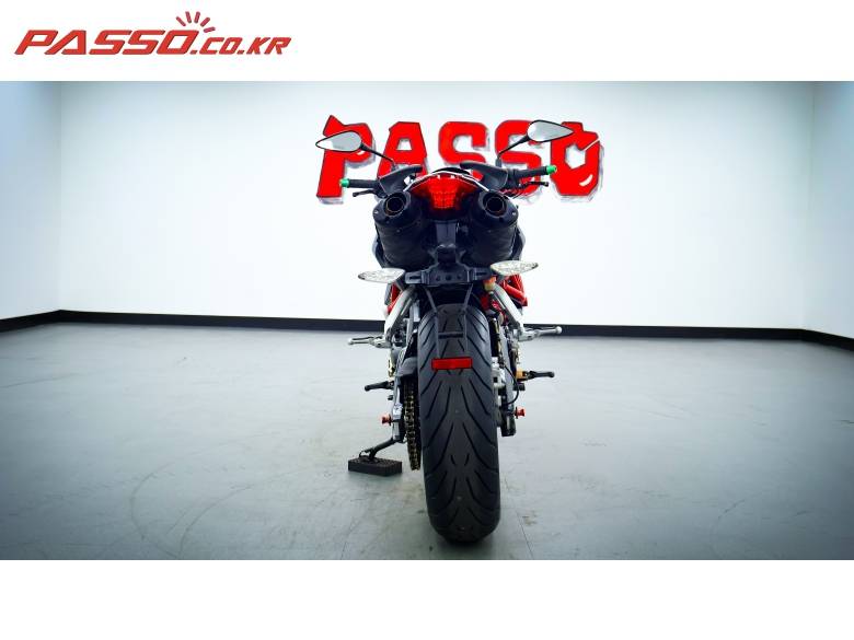 베넬리 TNT 600i