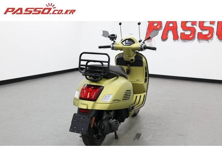 베스파 GTS125 슈퍼 스포츠 ABS