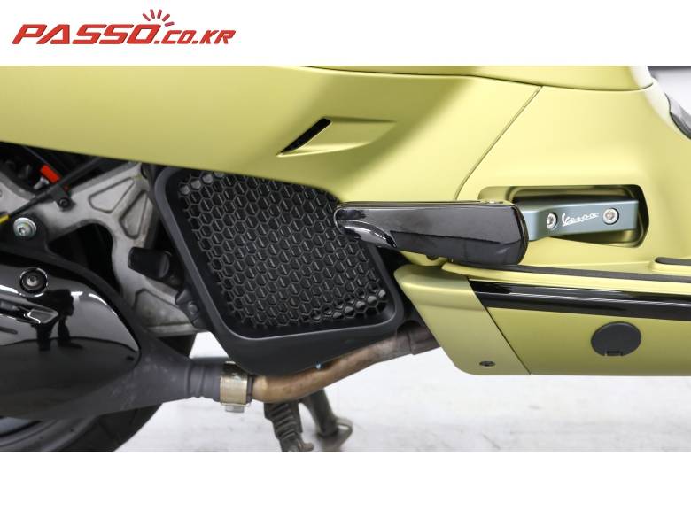 베스파 GTS125 슈퍼 스포츠 ABS