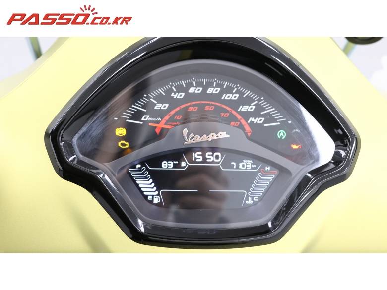 베스파 GTS125 슈퍼 스포츠 ABS