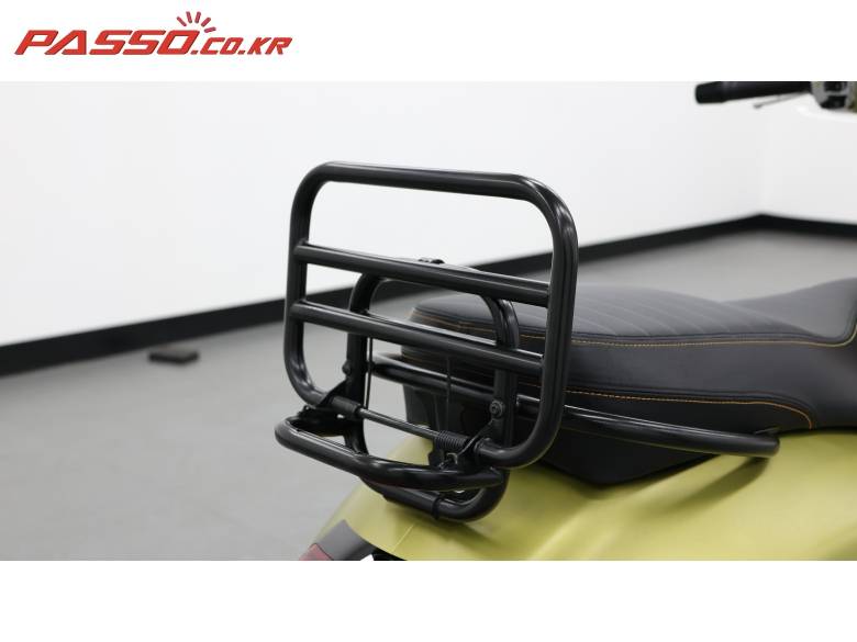 베스파 GTS125 슈퍼 스포츠 ABS