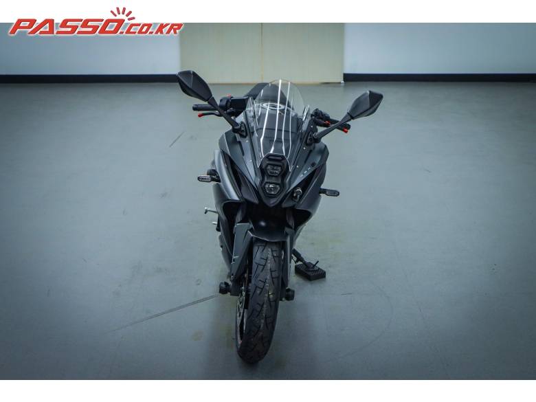 스즈키 GSX - 8 R