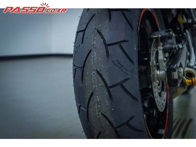 스즈키 GSX - 8 R